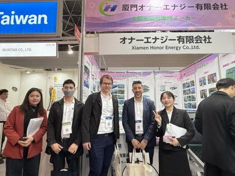 Japonijoje žydi vyšnių žiedai, grįžta su pagyrimu